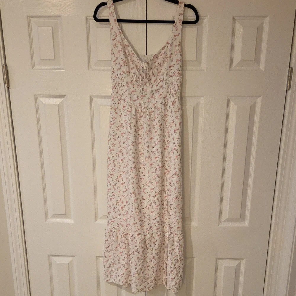 Hollister White and Pink Floral Maxi Dress - Picture 1 of 7